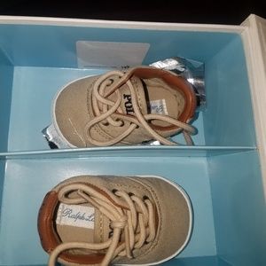 Infant sneakers